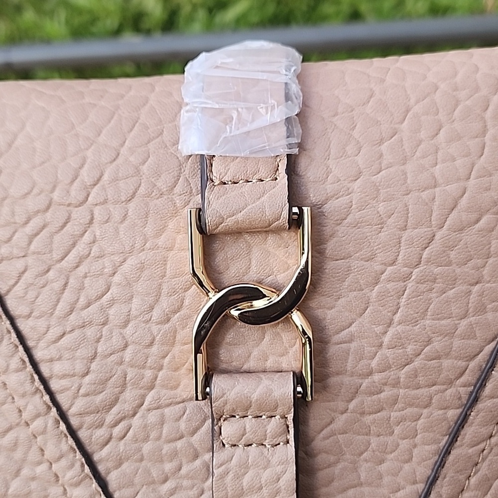 Jessica Simpson’s Natural Kandi Foldover Crossbody Clutch NWT - Picture 9 of 14